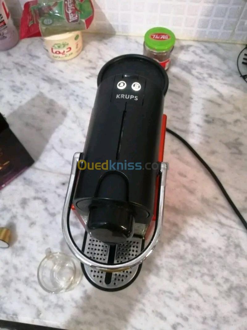 Machine à café Nespresso original bon état 3