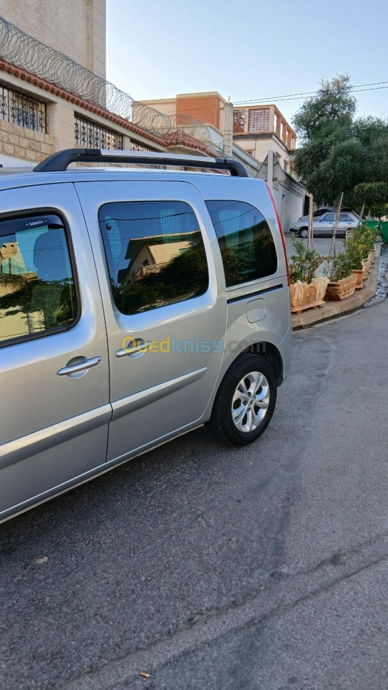 Renault Kangoo 2021 Authentique + 7