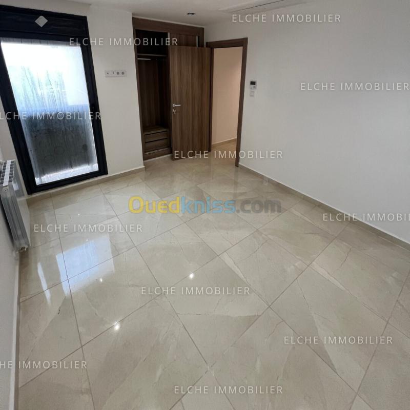 Location Oran Oran 4