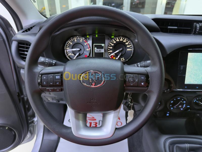 Toyota HILUX 2026 ADVENTURE 2.4 DIESEL 4x4 150cv BVM-6 FULL 13