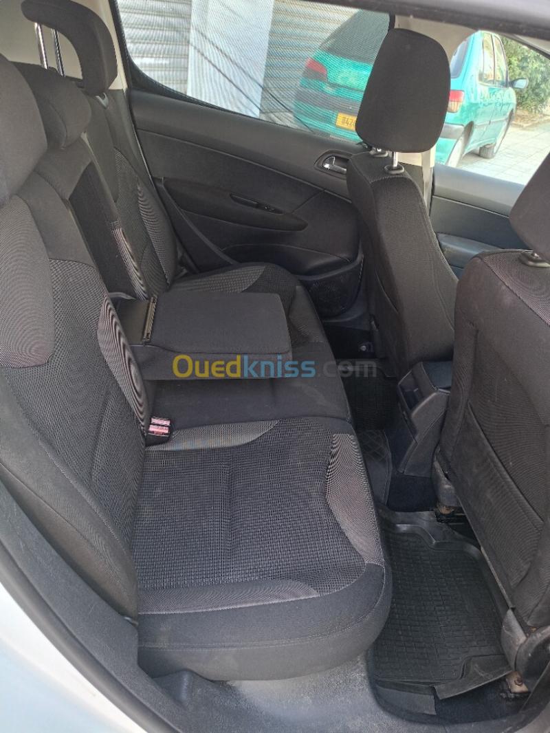 Peugeot 308 2011 308 9