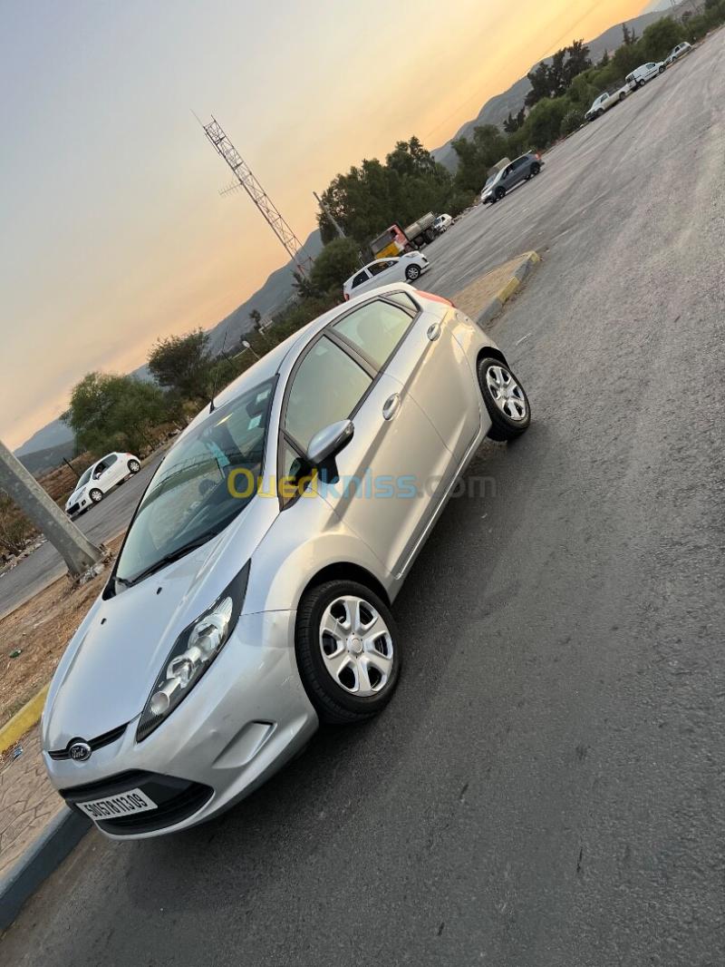 Ford Fiesta 2013 City 4