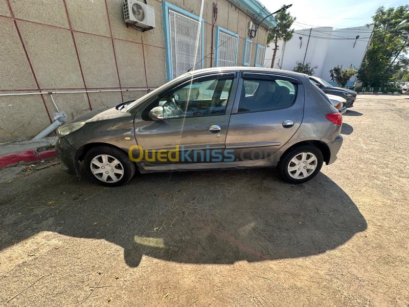 Peugeot 206 Plus 2012 206 Plus 3