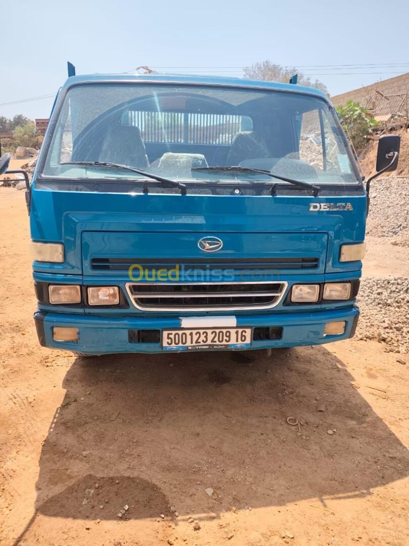 Daihatsu delta 2009