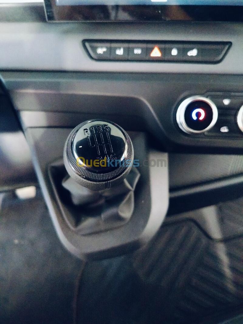 Renault Master 2026 12