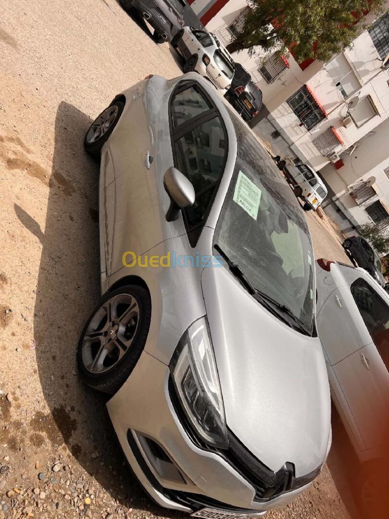 Renault Clio 4 2019 GT Line + 4