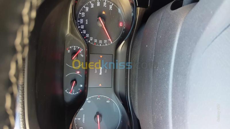 Opel Corsa 2022 Corsa 11