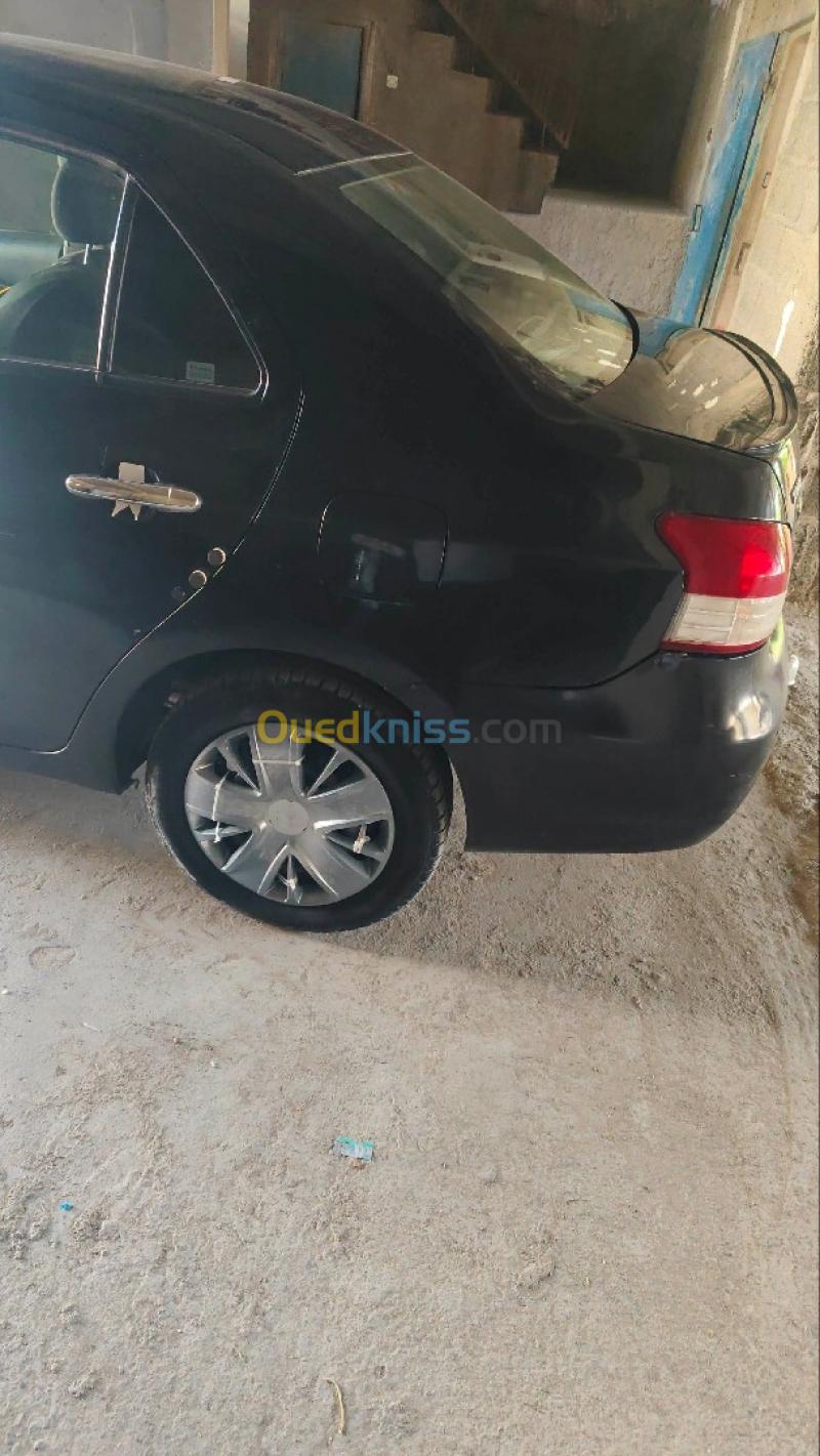 Toyota Yaris Sedan 2011 Yaris Sedan 5