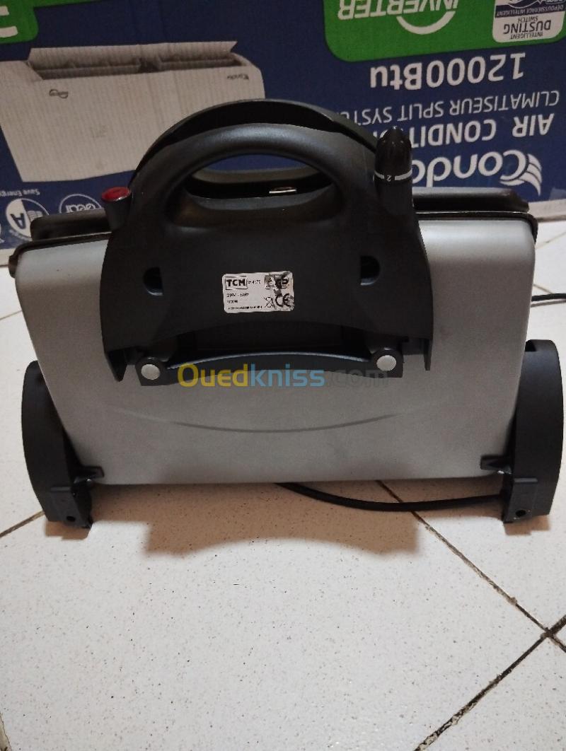 Panineuse 1800 W  7