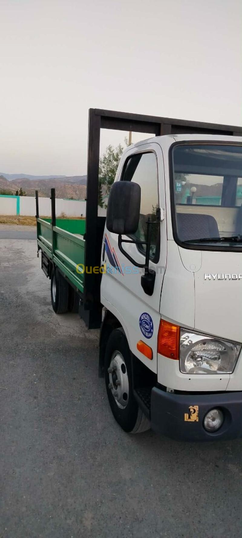 Hyundai HD65 2013 7