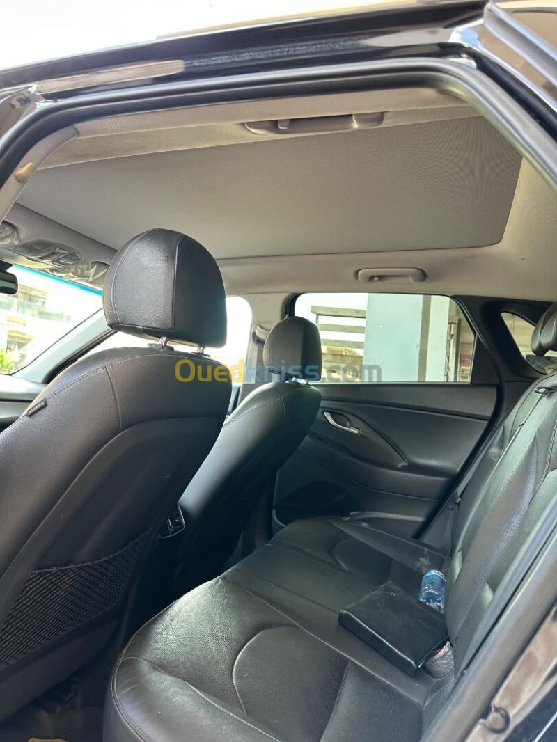 Hyundai i30 2019 Toute options 9