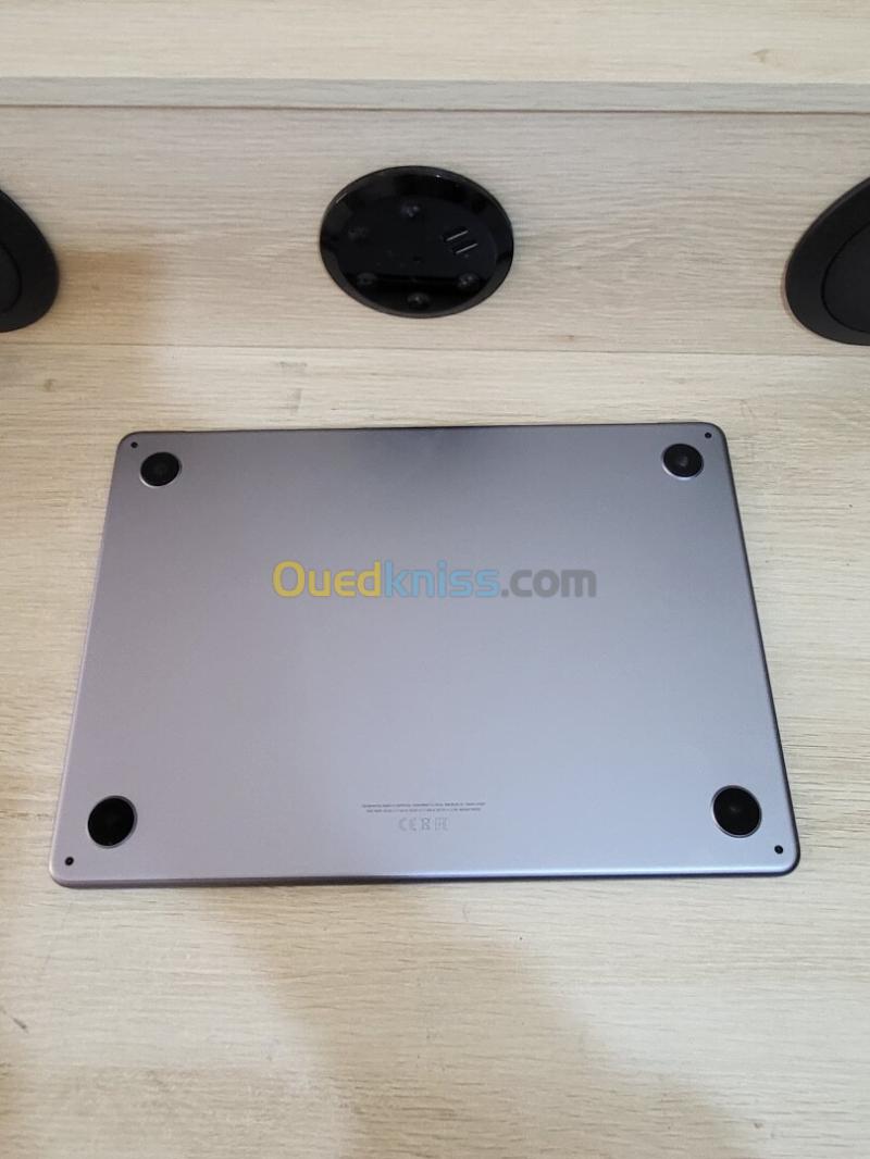 MacBook Air M2 2023 | PUCE M2 8 CPU | GPU 10 COEURS | 8GB RAM | 256GB SSD | CYCLES 67 | MDM BYPASSED 23
