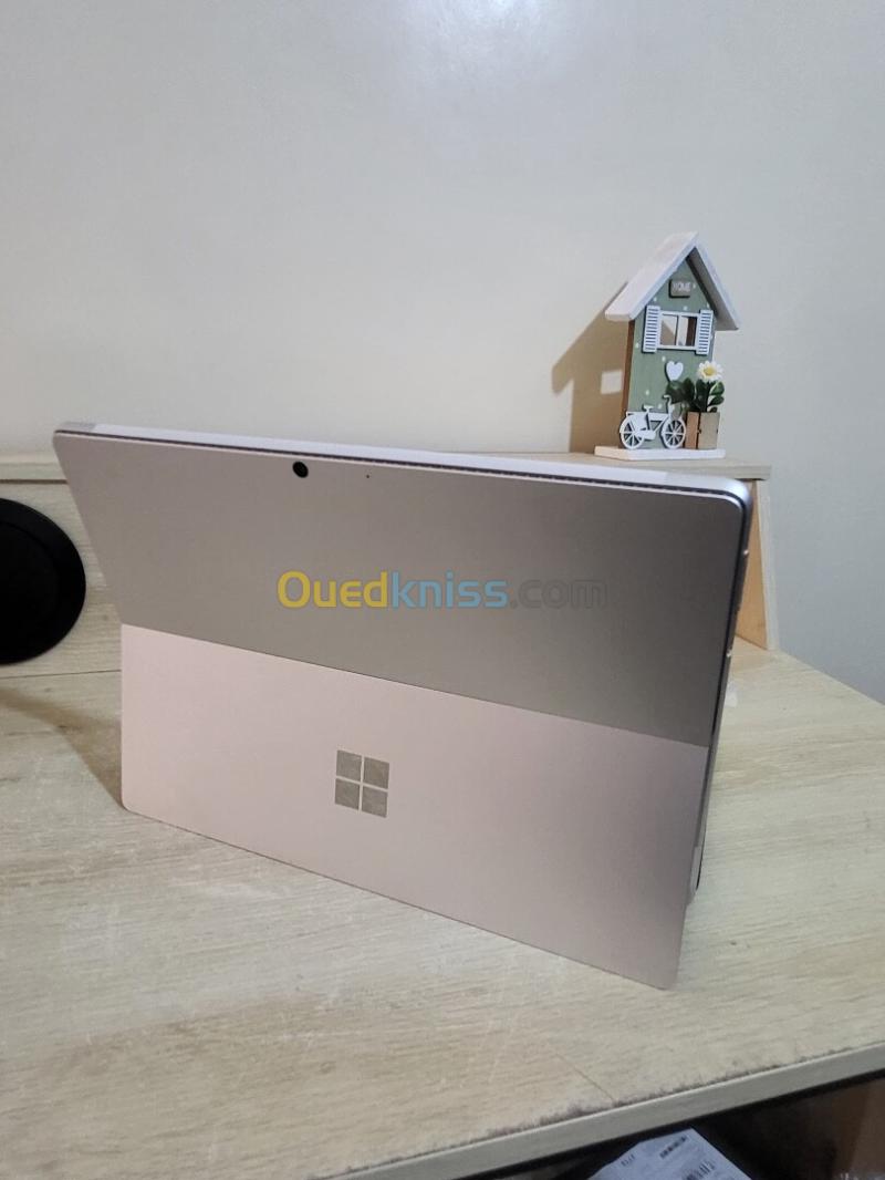 MICROSOFT SURFACE Pro 8 TACTILE - INTEL 11EME GEN i5-1145G7 - 16GB RAM - 256GB SSD - QHD 2880 x 1920 5