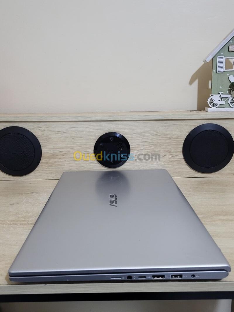 ASUS VivoBook X712F | INTEL CORE i7 8565U | 8GB RAM | 1TB NVMe SSD | INTEL UHD GRAPHICS 33