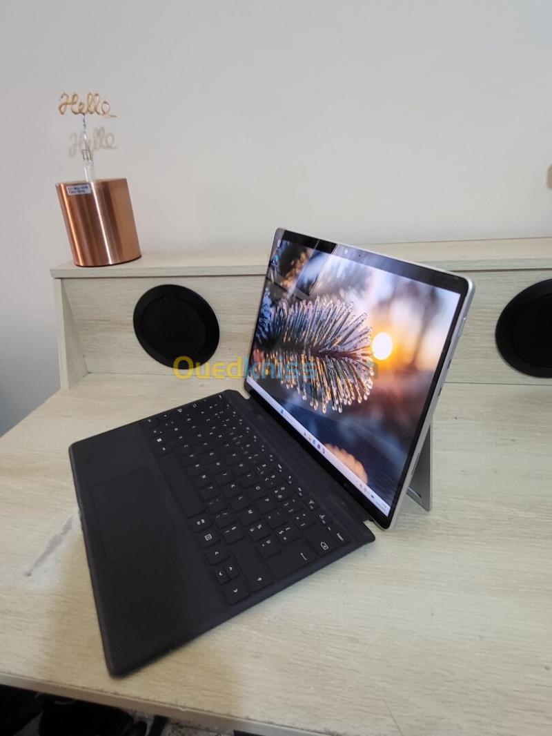 MICROSOFT SURFACE Pro 8 TACTILE - INTEL 11EME GEN i5-1145G7 - 16GB RAM - 256GB SSD - QHD 2880 x 1920 15