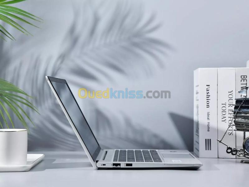 HP EliteBook 835 G8 FHD 13.3'' AMD RYZEN 5 PRO 5650U - 16GB RAM - 256GB SSD - AMD Radeon Graphics 11