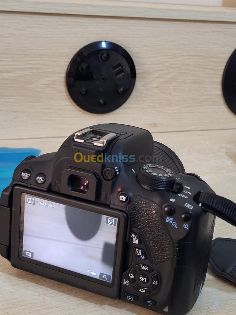 Canon EOS 700D Appareil photo Reflex SLR 18 MP CMOS 5184 x 3456 pixels + Objectif Canon EF-S 18-55mm f/3.5-5.6 IS STM f/3.5-5.6 31
