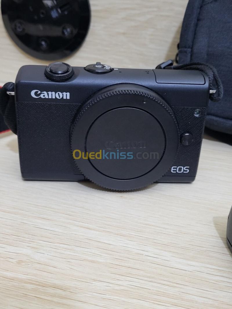 Canon EOS M 200 hybride Vidéo 4K/UHD 30p capteur APS-C de 24Mpx + EF-M 15-45mm f/3,5-6,3 IS STM 26