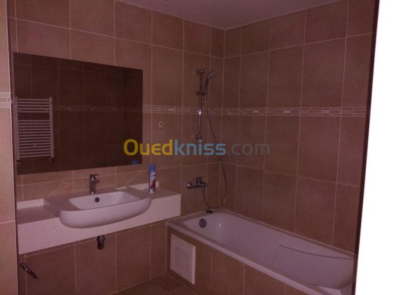 Location Appartement F5 Alger Cheraga 12