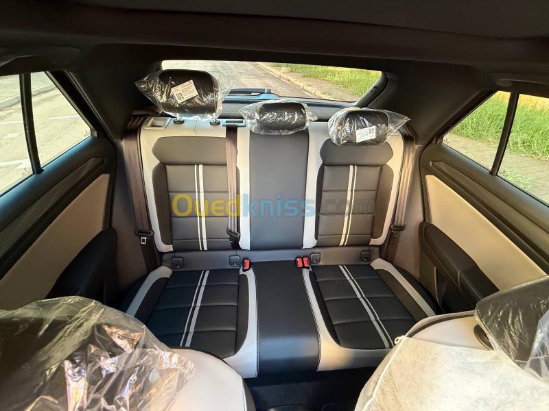 Volkswagen T-Roc 2025 R-line black black 18