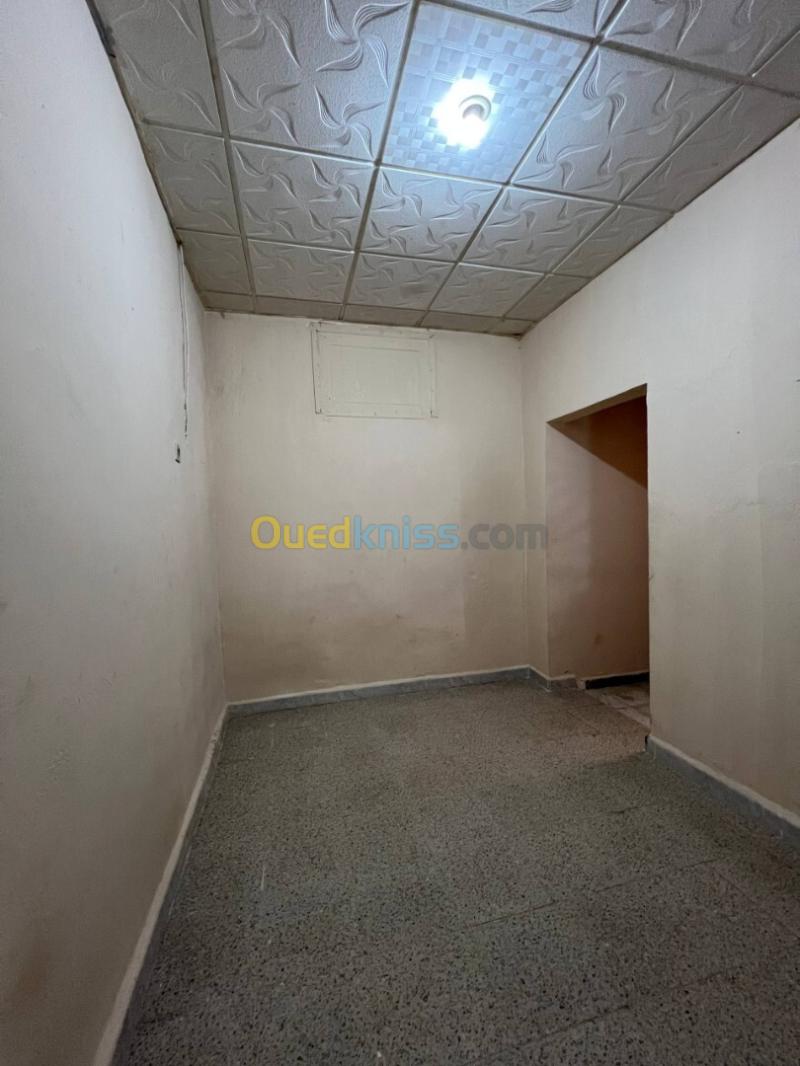 Location Appartement Niveau de villa F2 Oran Oran 6