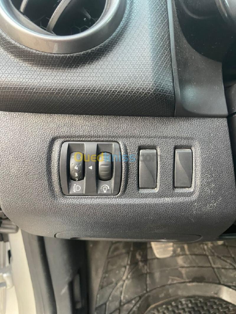 Renault Clio 4 2018 Limited 2 20