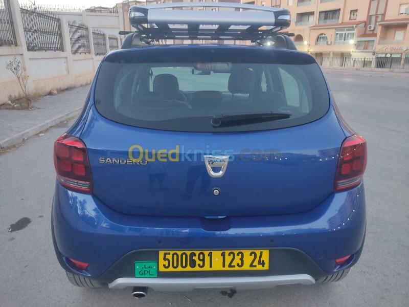 Dacia Sandero 2023  4