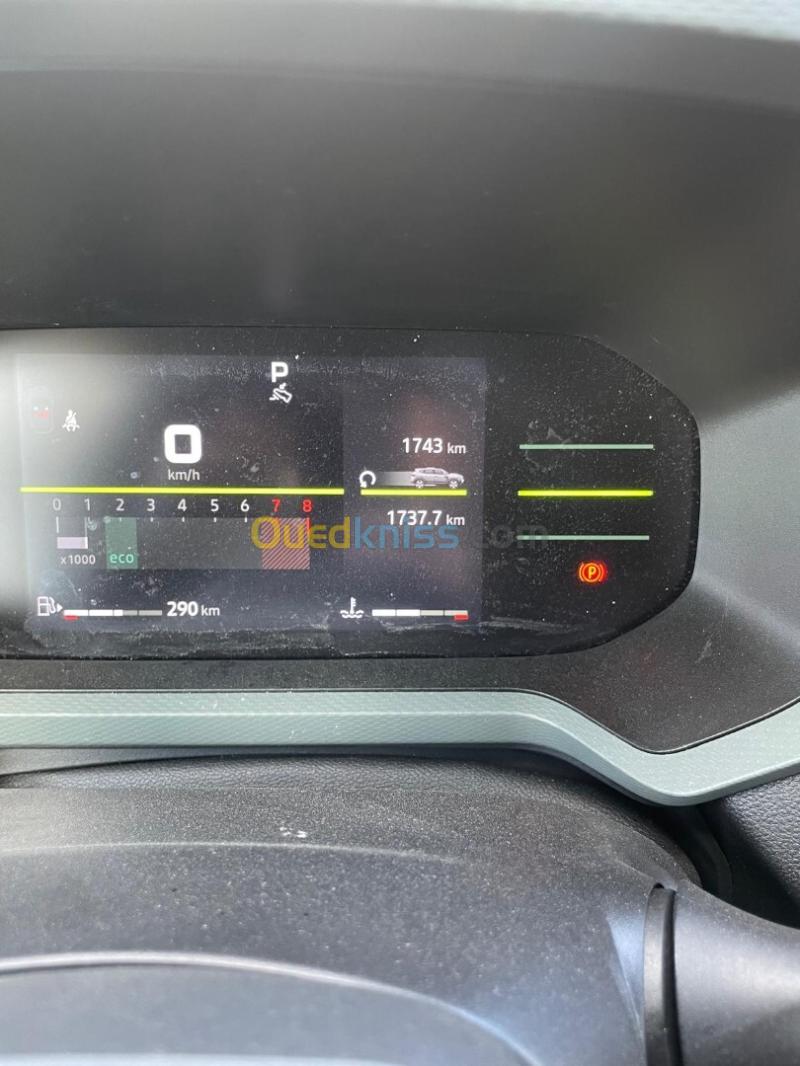 Dacia Duster 2025 Expression 4
