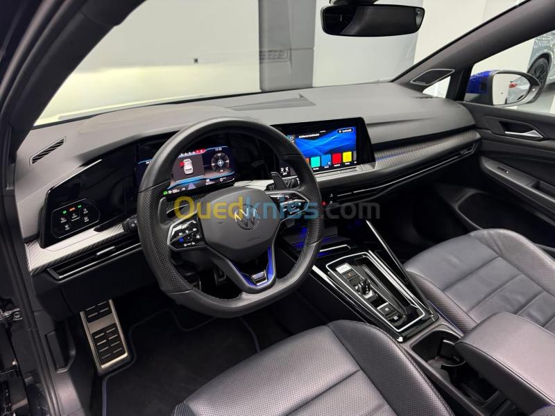 Volkswagen Golf 8 2024 R 20 Years Edition 2