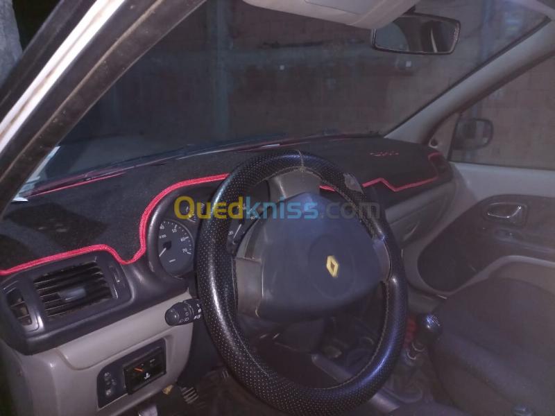 Renault Clio 2 2002 Clio 2 12