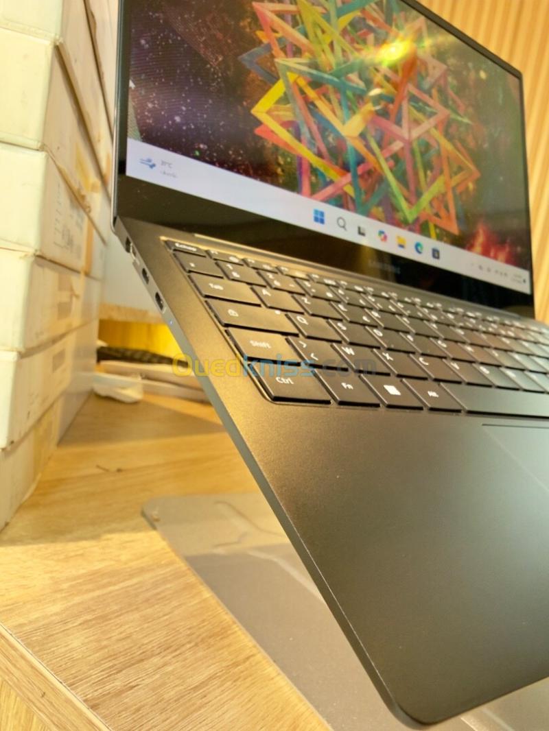 Samsung Galaxy Book2 Pro i5 1240P 16Go 512Go AMOLED 13.3" 4
