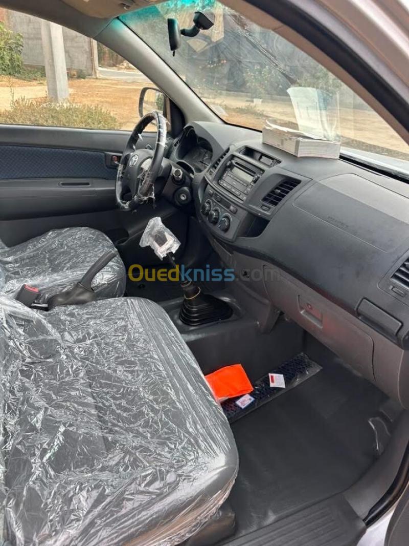 Toyota Hilux 2016 Hilux 10