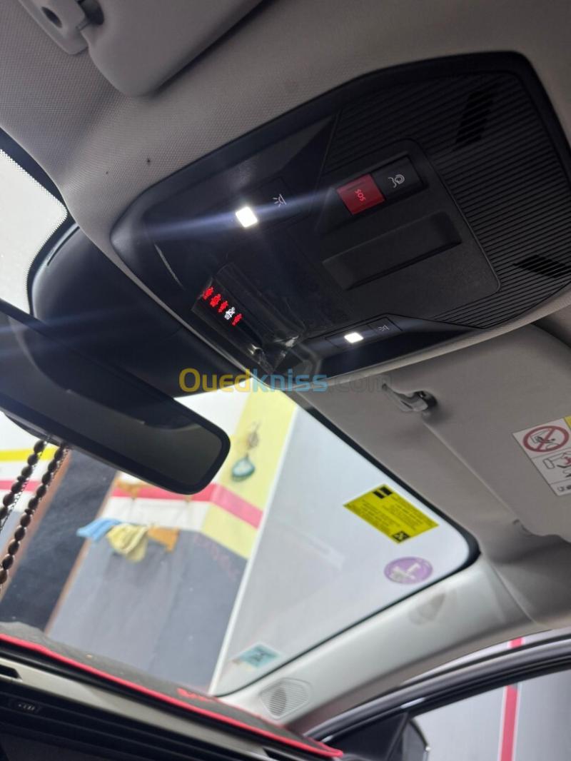 Peugeot 308 2023  8
