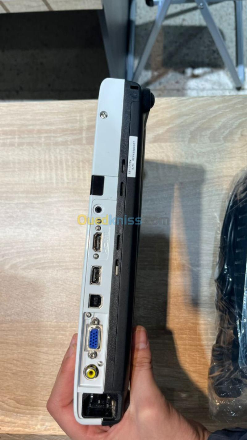DATA SHOW EPSON EB-1776W utilisee 19H ECO Mode 3