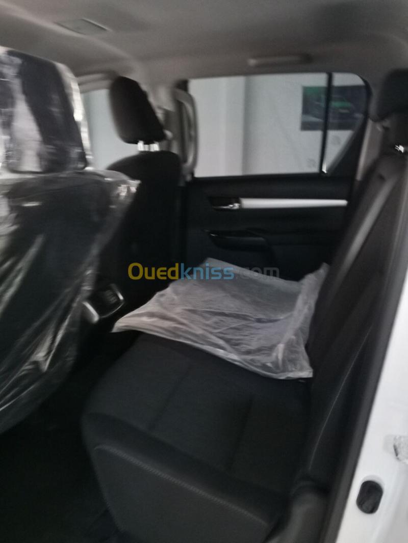 Toyota Revo  2026 مصرية 16