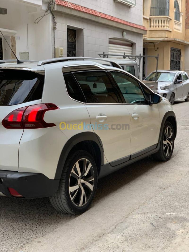 Peugeot 2008 2017 Allure 8