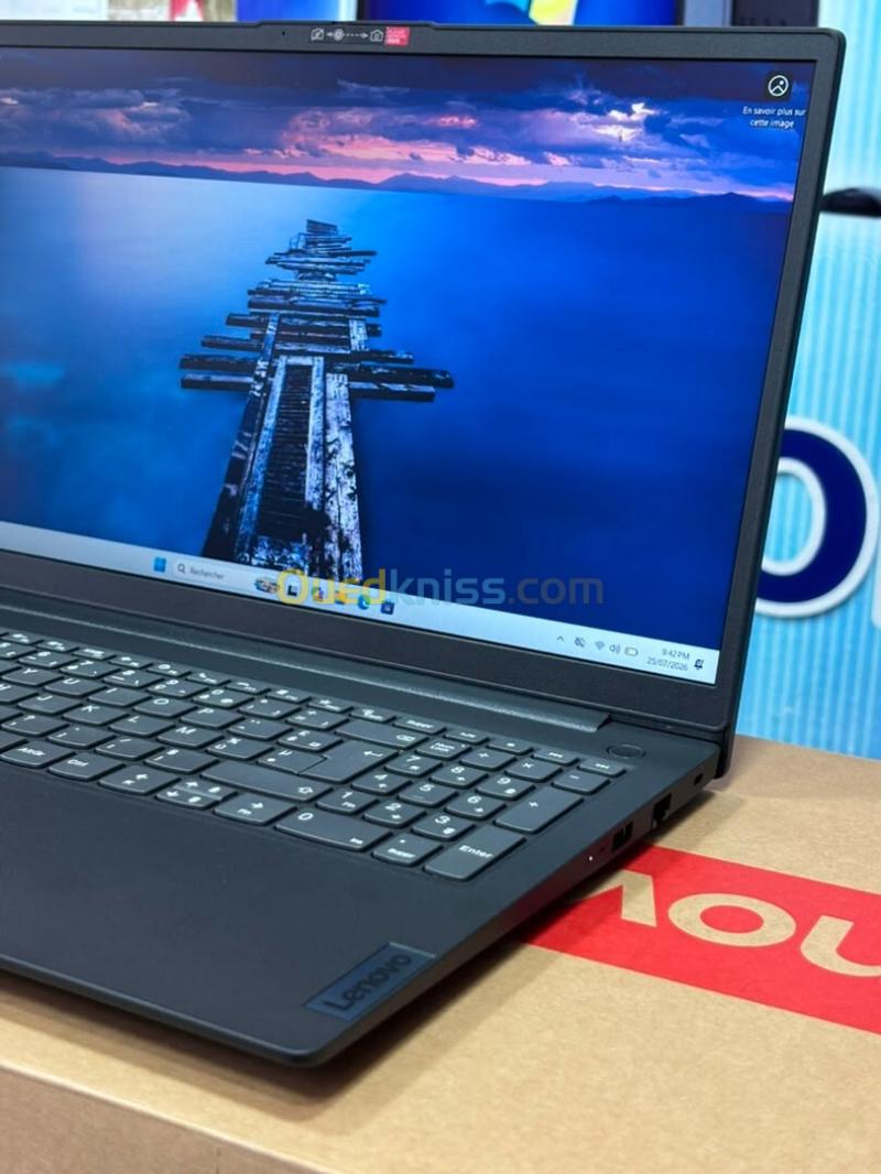 LENOVO V15 G4 AMN / AMD RYZEN 5 7520U / 08 GB LPDDR5 / 512GB SSD NVME / 15,6" FHD IPS 3