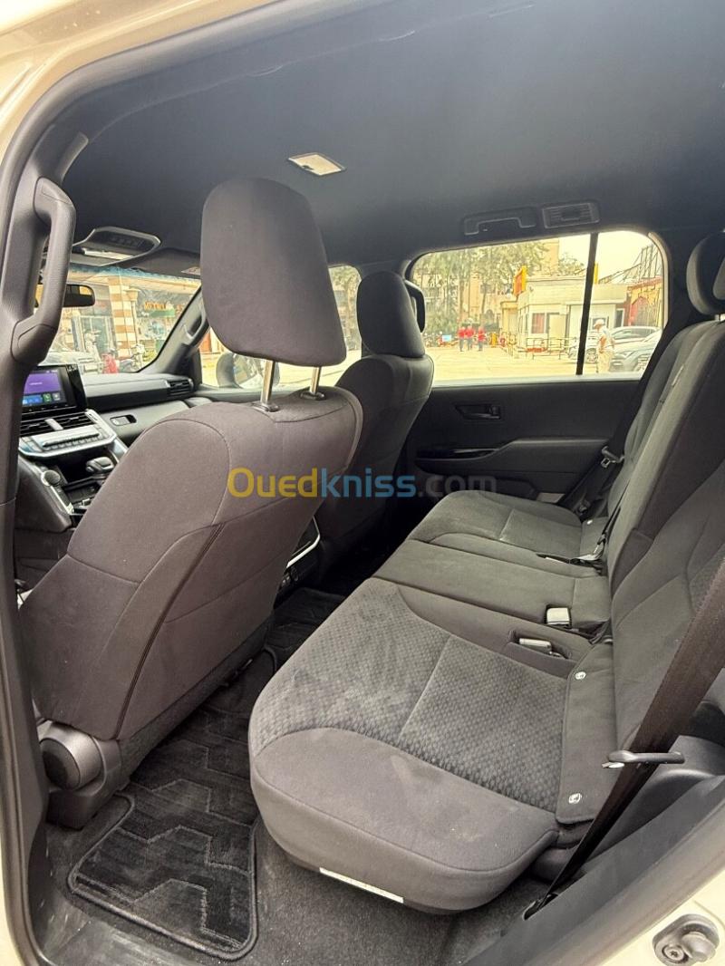 Toyota Land Cruiser  2025 gx v6 4L 10
