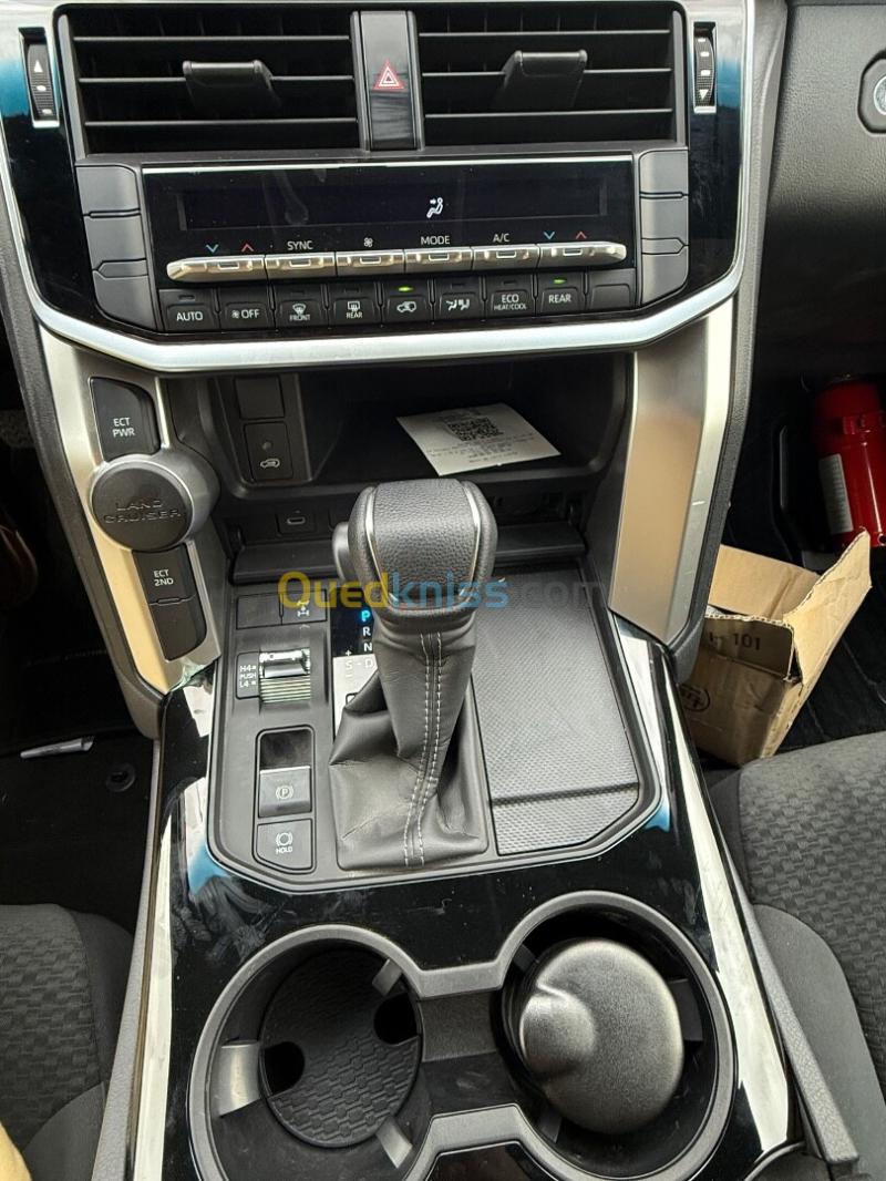 Toyota Land Cruiser  2025 gx v6 4L 14