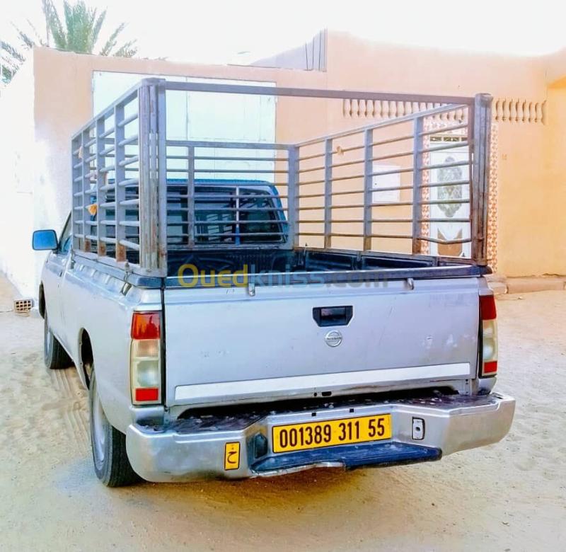 Nissan Pickup 2011 Pickup 3