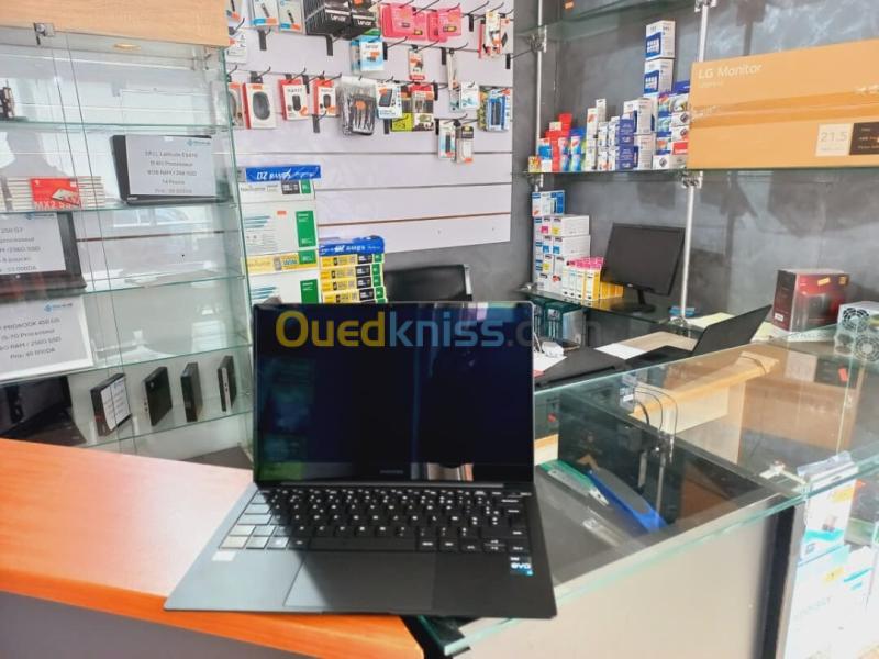 PC PORTABLE Samsung Galaxy Book2 Pro 13.3 Neuf