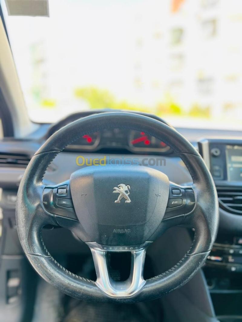 Peugeot 208 2014 Allure 5