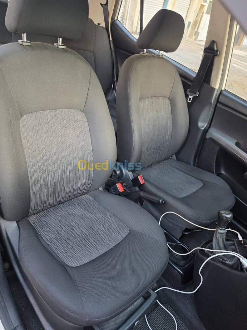 Hyundai i10 Plus 2016 PRESTIGE 10