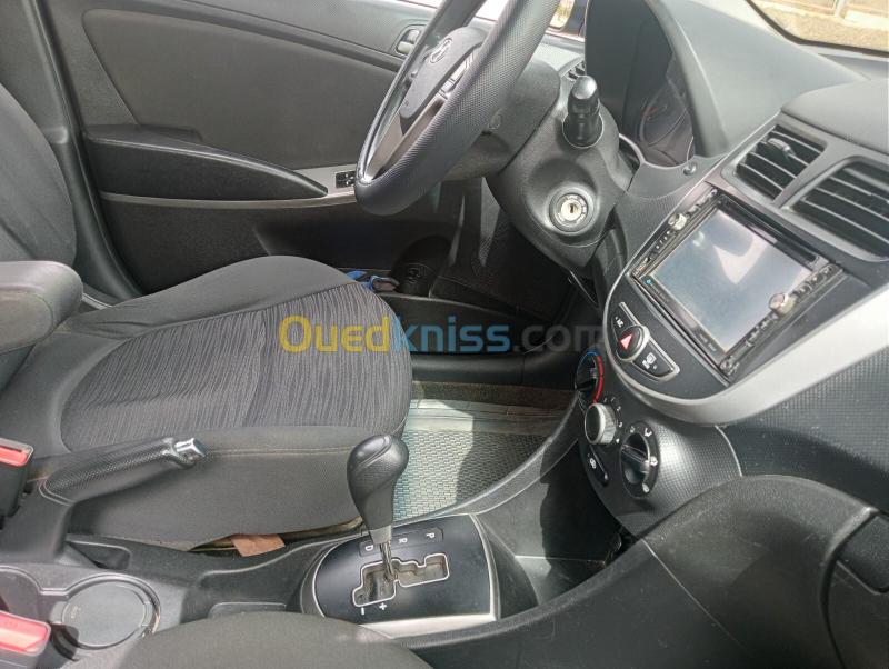 Hyundai Accent RB  5 portes 2018  11