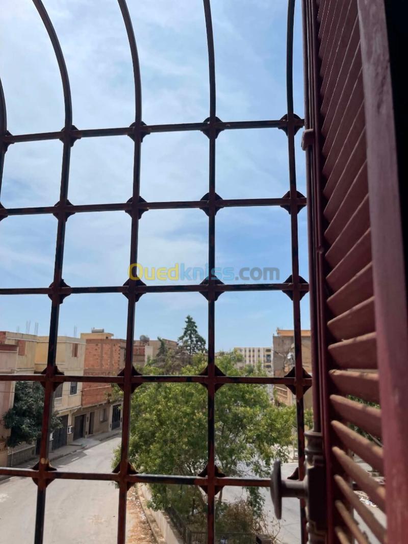 Vente Appartement Niveau de villa F4 Mascara Mascara 16