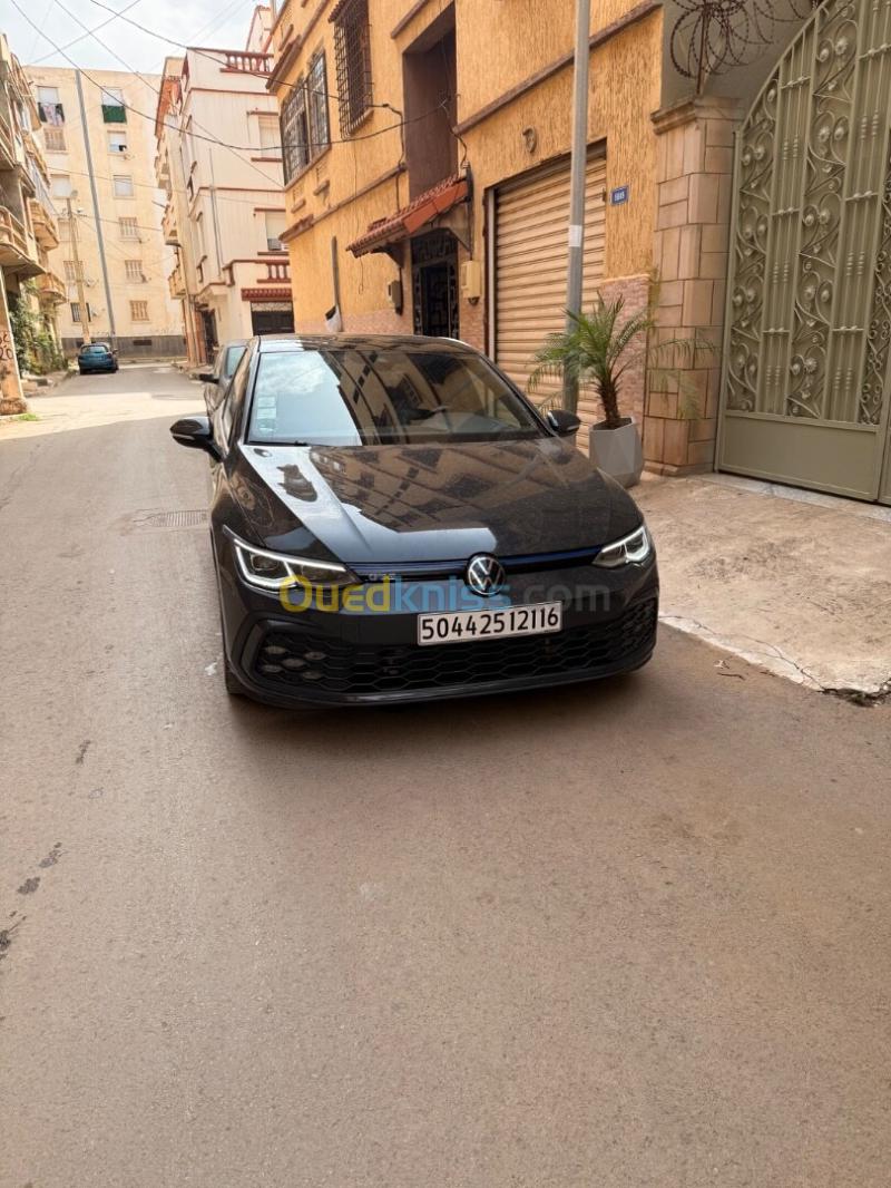 Volkswagen Golf 8 2021 GTE 2