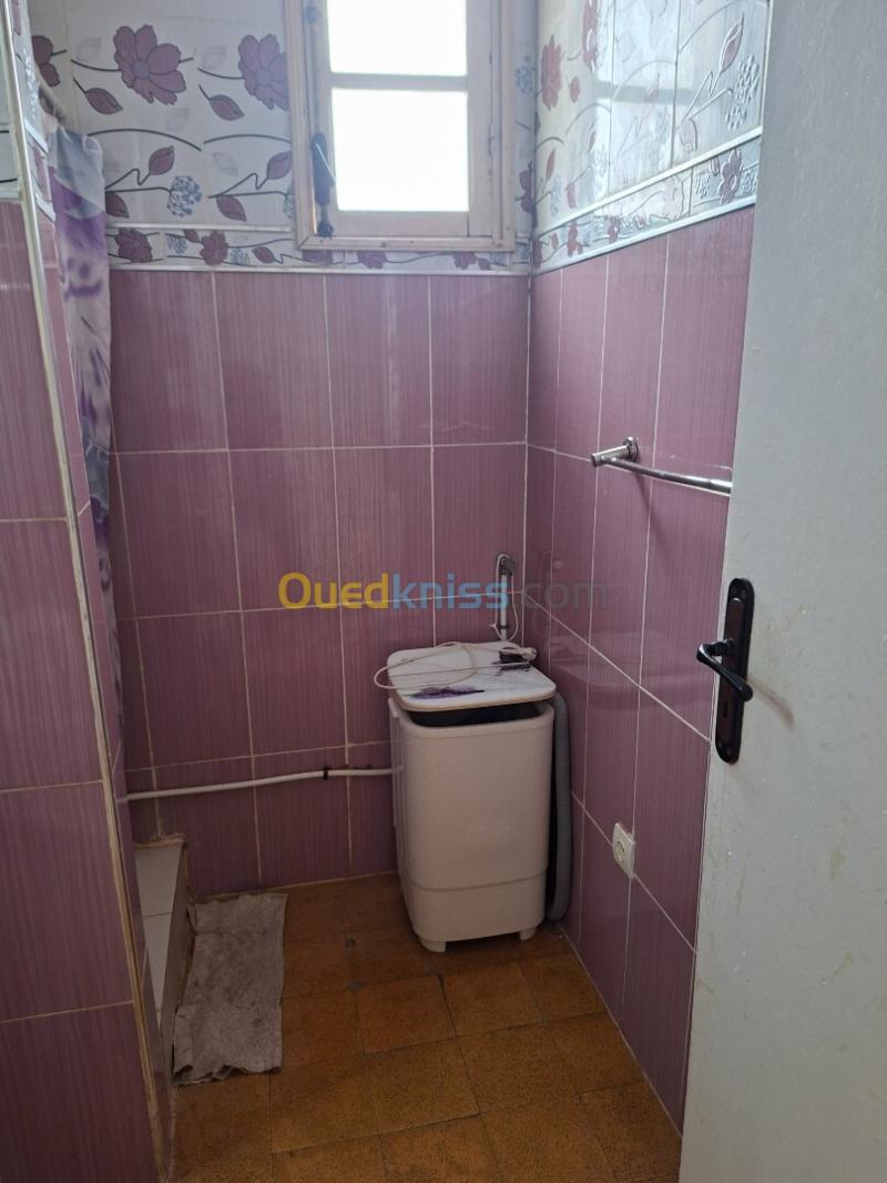 Location Appartement Niveau de villa Studio Alger Ain benian 10