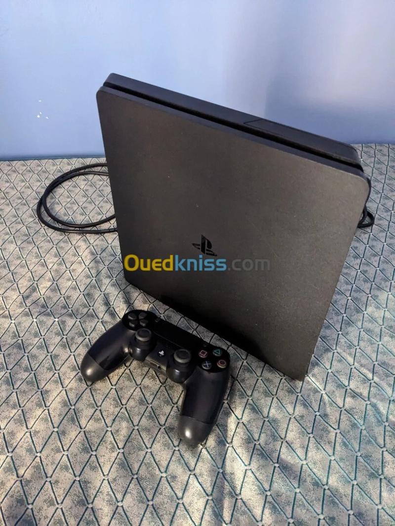 PLAYSTATION 4 SLIM 500GB + UNE + les cables Alger Baraki