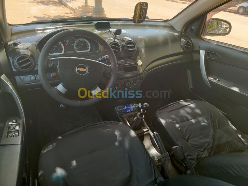 Chevrolet Aveo 5 portes 2009 Sport 9