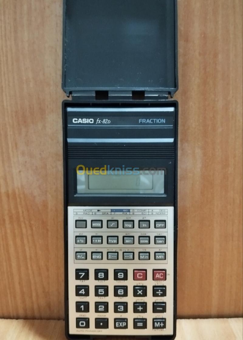 CALCULATRICE VINTAGE CASIO FX-82L FRACTION rétro années 1980 - JAPON -